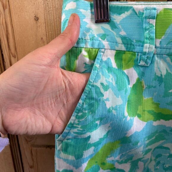 Lilly Pulitzer 0 Shorts Green Blue White Floral Pockets Zipper Mid Rise Callahan - Picture 6 of 11